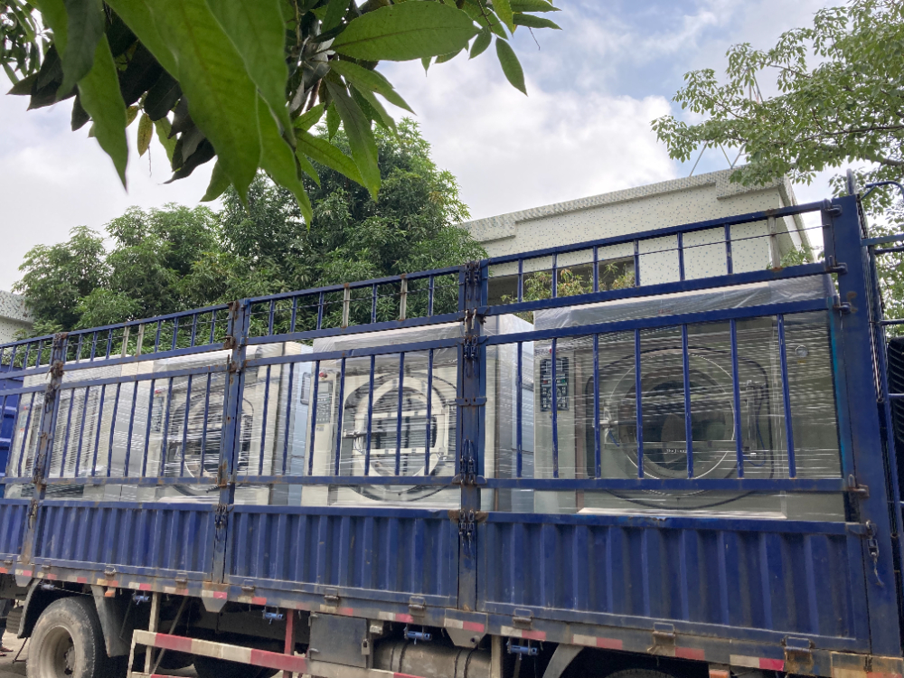 粉塵肆虐難清洗？廣州工業(yè)大型洗衣機(jī)XTH-250D攻克煤礦廠洗滌難題，實(shí)力廠家30年專業(yè)除油除塵！