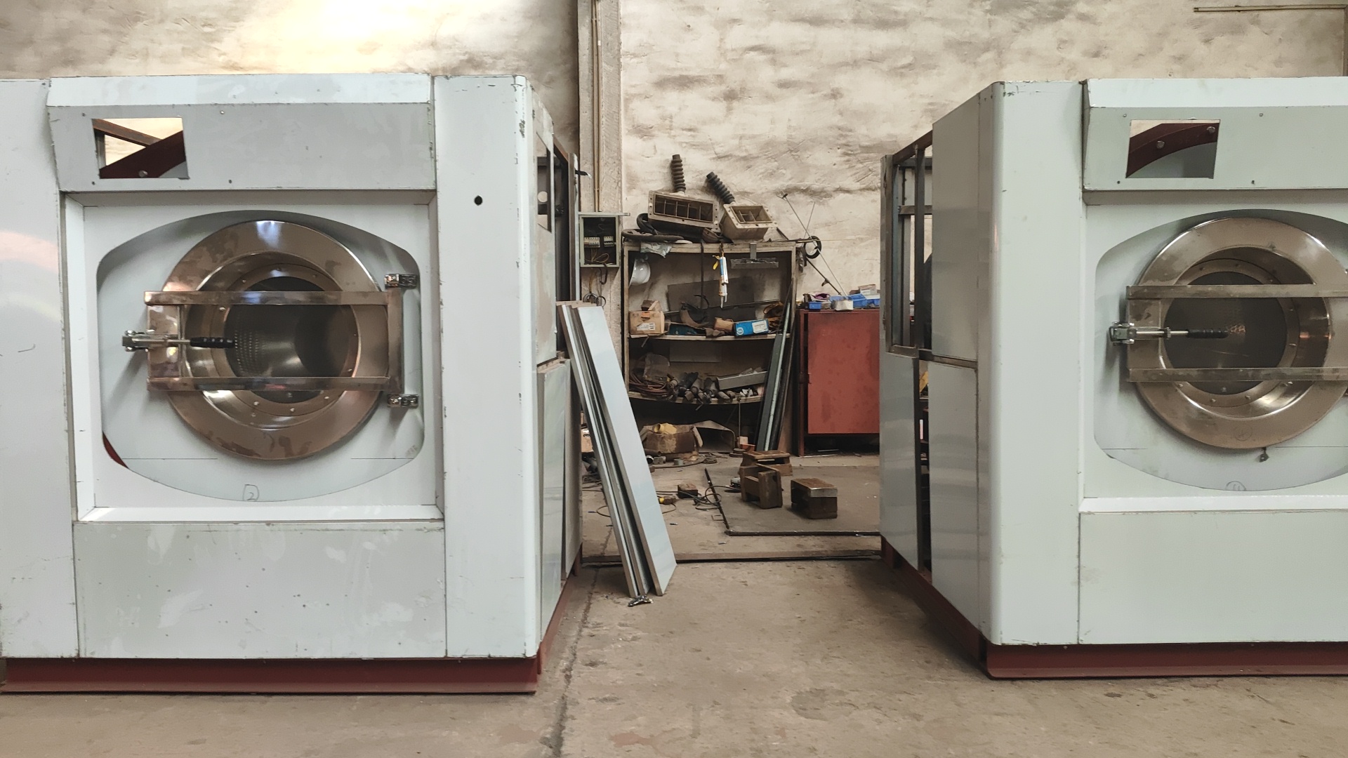 
煤礦廠工業自動洗衣機如何選？珠江洗滌憑實力服務百家知名企業
